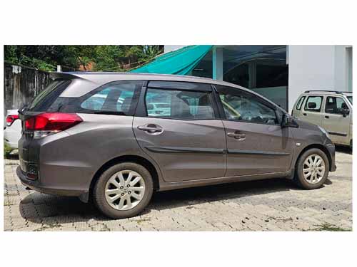 Honda Mobilio V i DTEC
