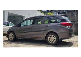 Honda Mobilio V i DTEC