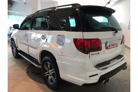 Toyota Fortuner 4x2 Manual
