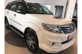 Toyota Fortuner 4x2 Manual