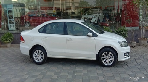 Volkswagen Vento 1.5 TDI Highline AT BSIV Volkswagen Vento 1.5 TDI Highline AT BSIV