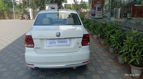 Volkswagen Vento 1.5 TDI Highline AT BSIV Volkswagen Vento 1.5 TDI Highline AT BSIV