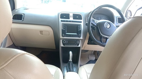 Volkswagen Vento 1.5 TDI Highline AT BSIV Volkswagen Vento 1.5 TDI Highline AT BSIV