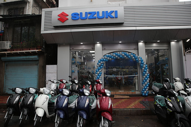 suzuki service center motorcycle